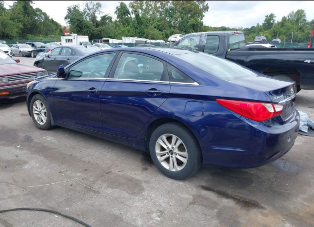 2013-Hyundai Sonata GLS